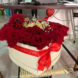 Box de roses rouges et chocolats avec Ferrero Rocher